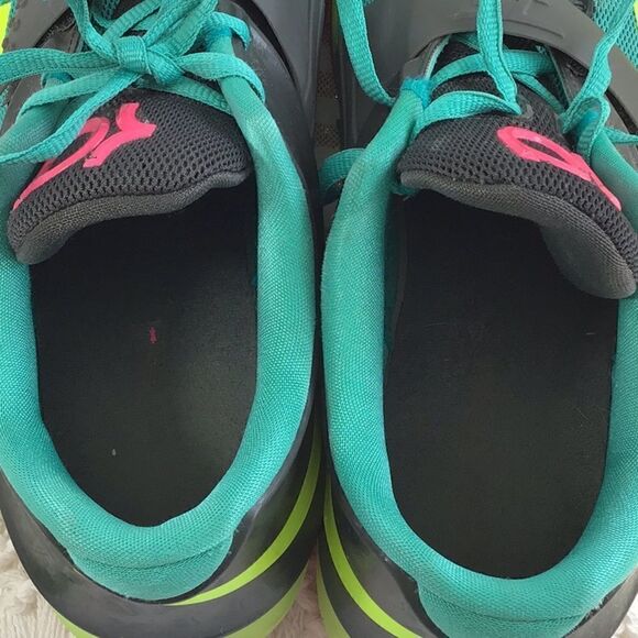 Nike KD Kevin Durant Youth Trainers In “Carnival Jade” - Picture 9 of 16